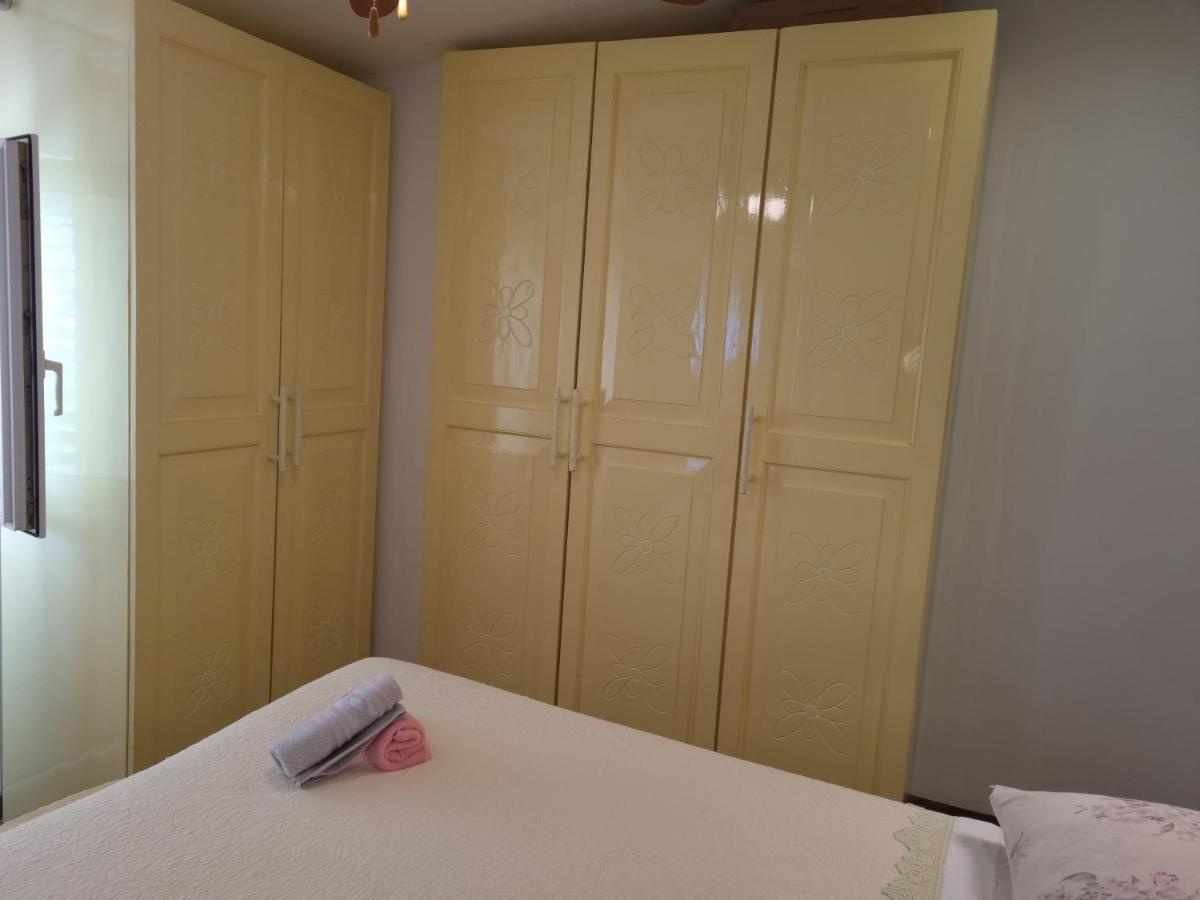 Delmar Apartman Komiža Kültér fotó